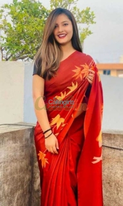9990186833 Noida Sector 25 (Call Girls) Top Class Female Escort Service